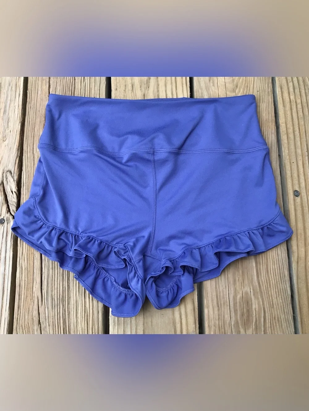 NWOT Ladies L FREE PEOPLE Movement Purple Blue Ruffle Hem Workout Shorts